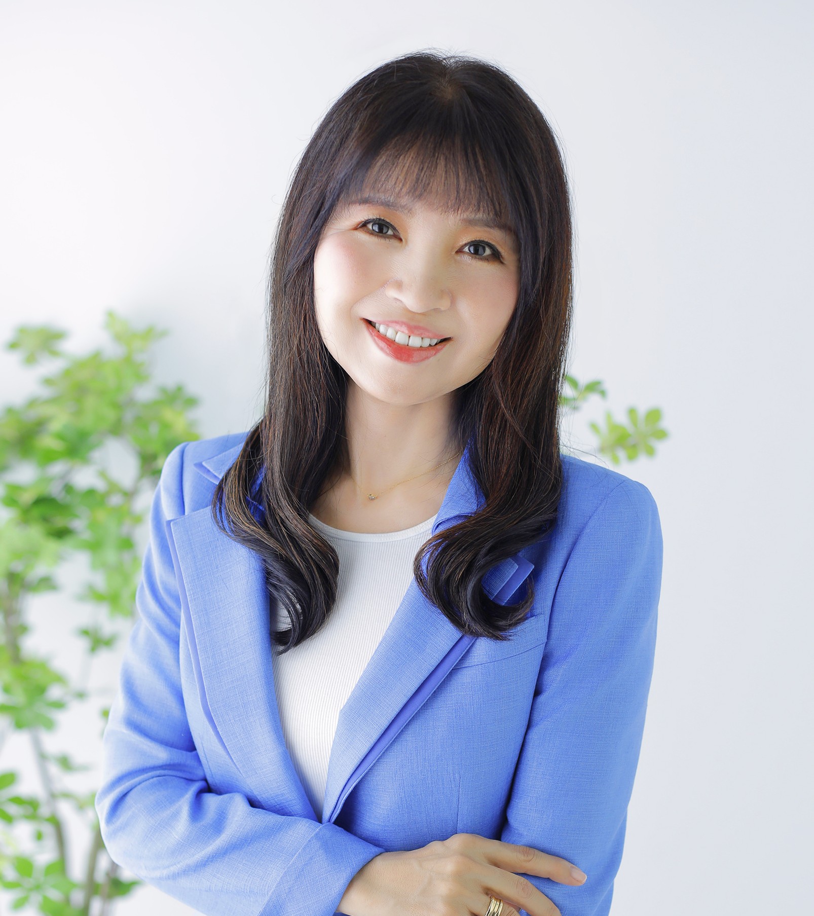 山口　里美氏